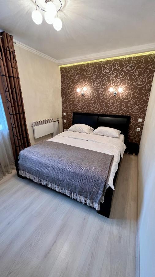 Apartment On Nauki Avenue 102 Dnipro Bagian luar foto