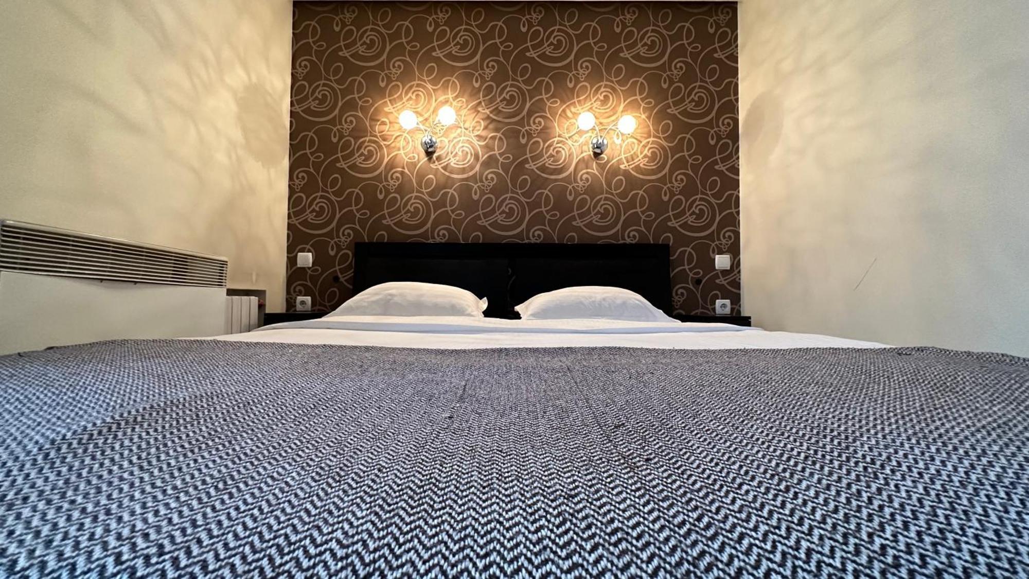 Apartment On Nauki Avenue 102 Dnipro Bagian luar foto