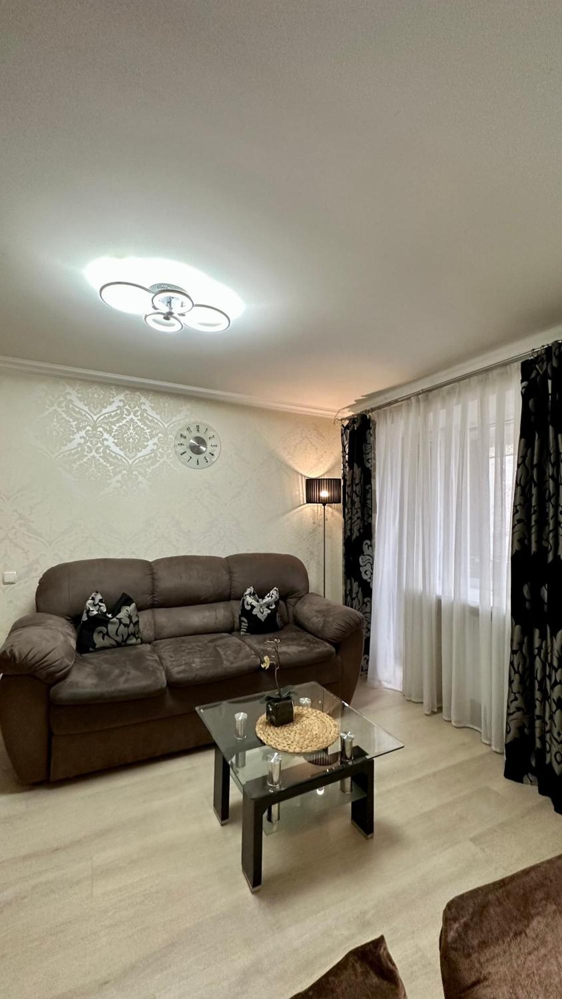 Apartment On Nauki Avenue 102 Dnipro Bagian luar foto