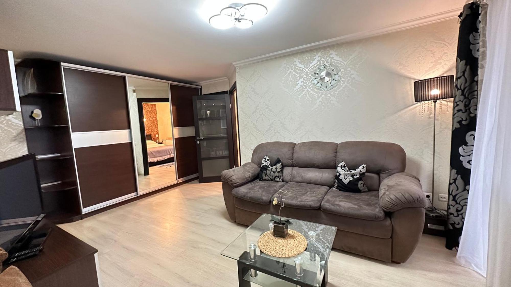 Apartment On Nauki Avenue 102 Dnipro Bagian luar foto