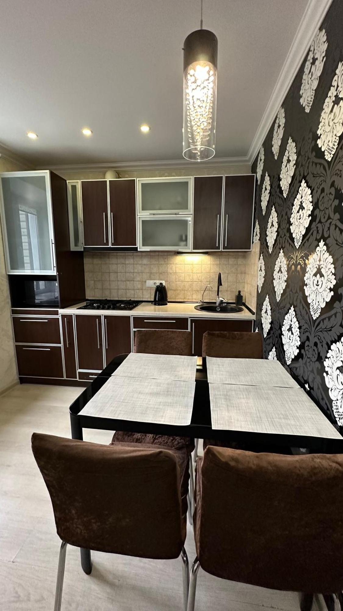 Apartment On Nauki Avenue 102 Dnipro Bagian luar foto