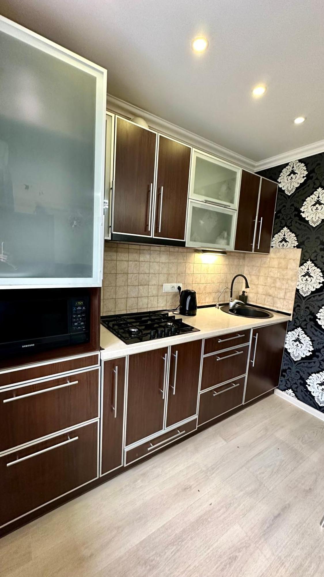 Apartment On Nauki Avenue 102 Dnipro Bagian luar foto